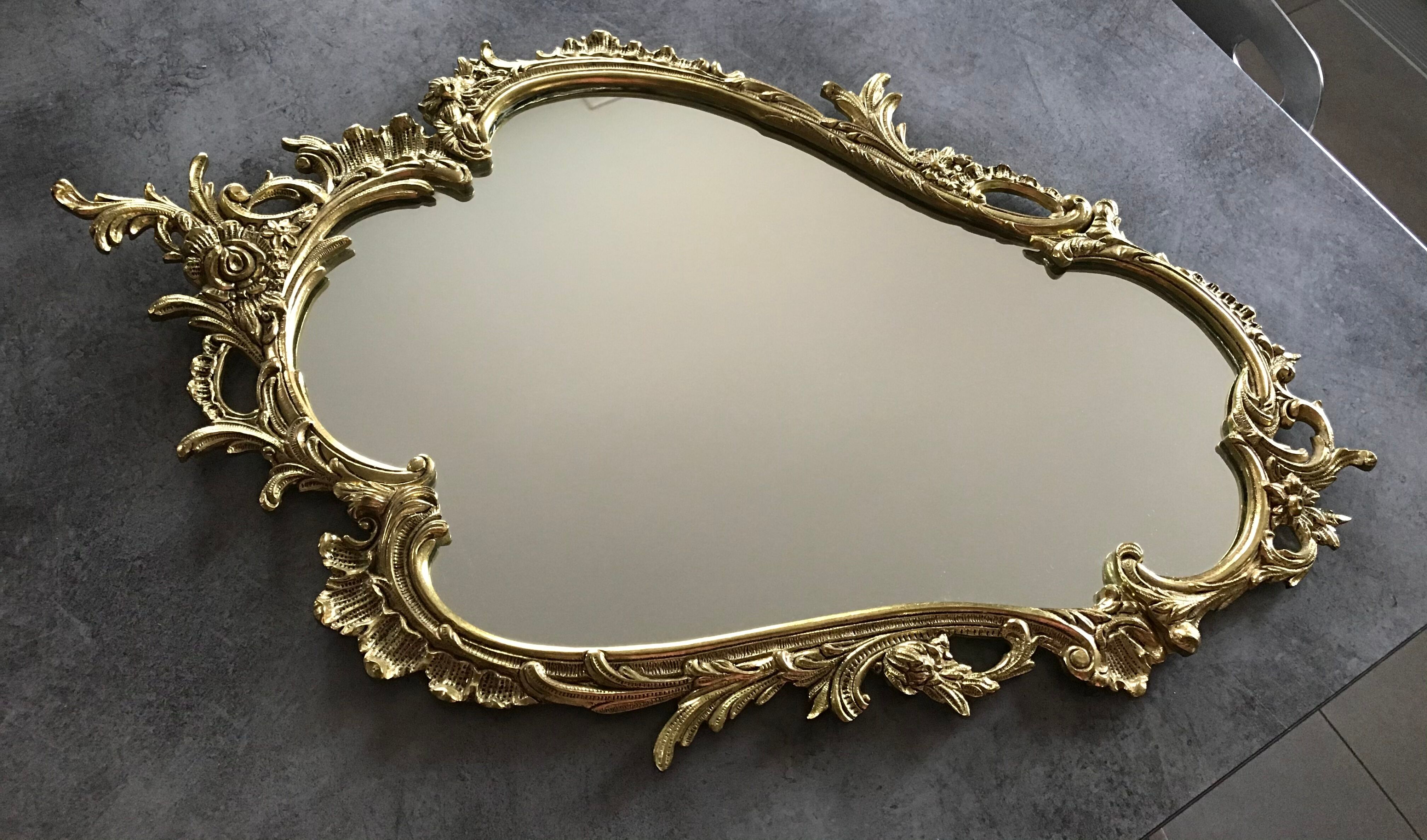 Miroir in bronze gilded style rocaille 68 x 42 cm
