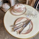 Bistro table in burgundy metal and ecru melamine