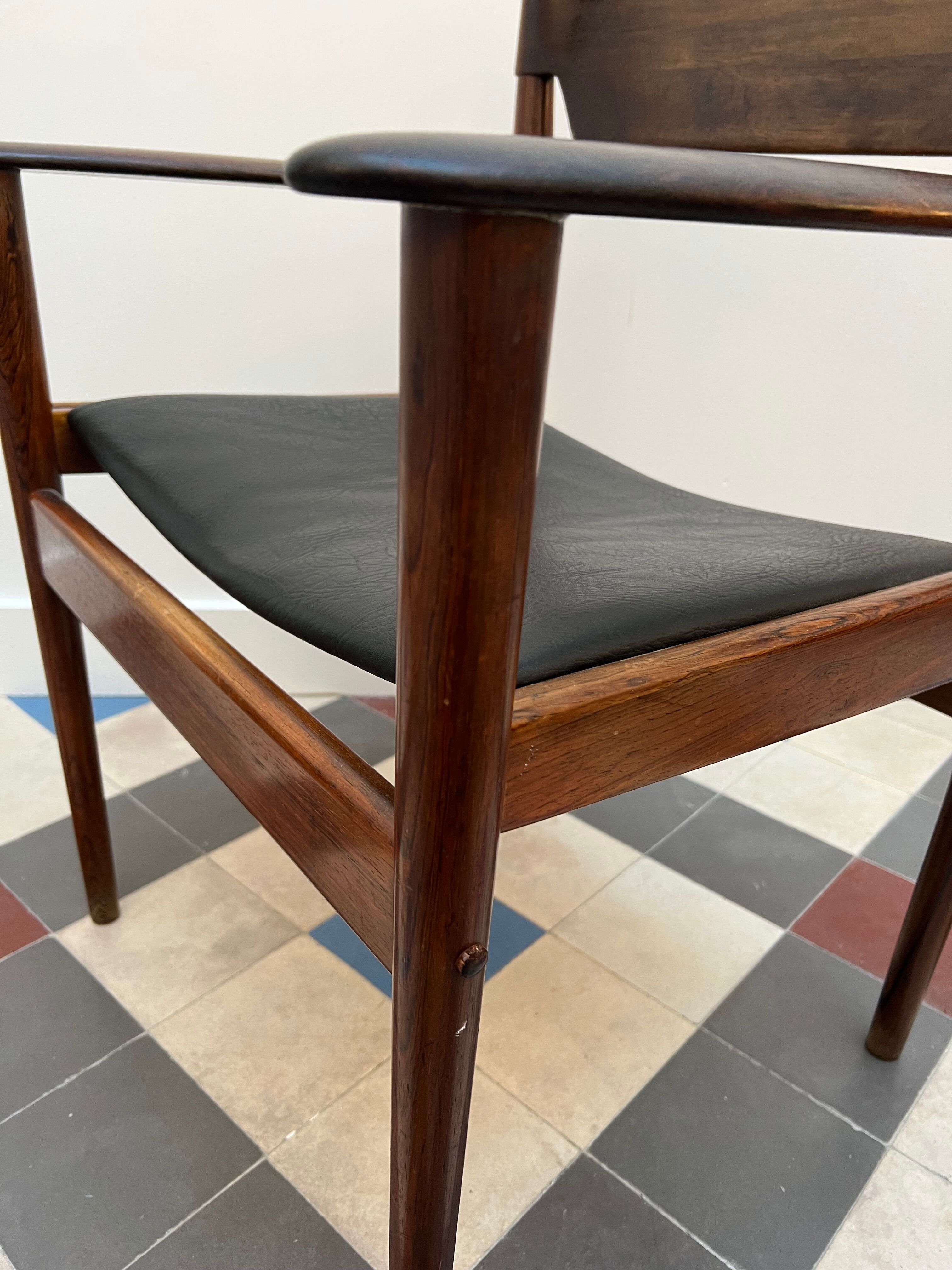 Danish armchair in rosewood Grete Jalk