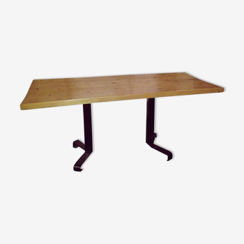 Table rectangulaire de Charlotte Perriand