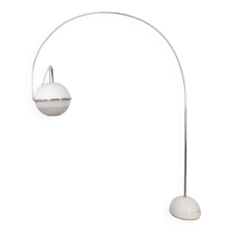 Vintage arc lamp from the 70s focus model design fabio lenci for guzzini