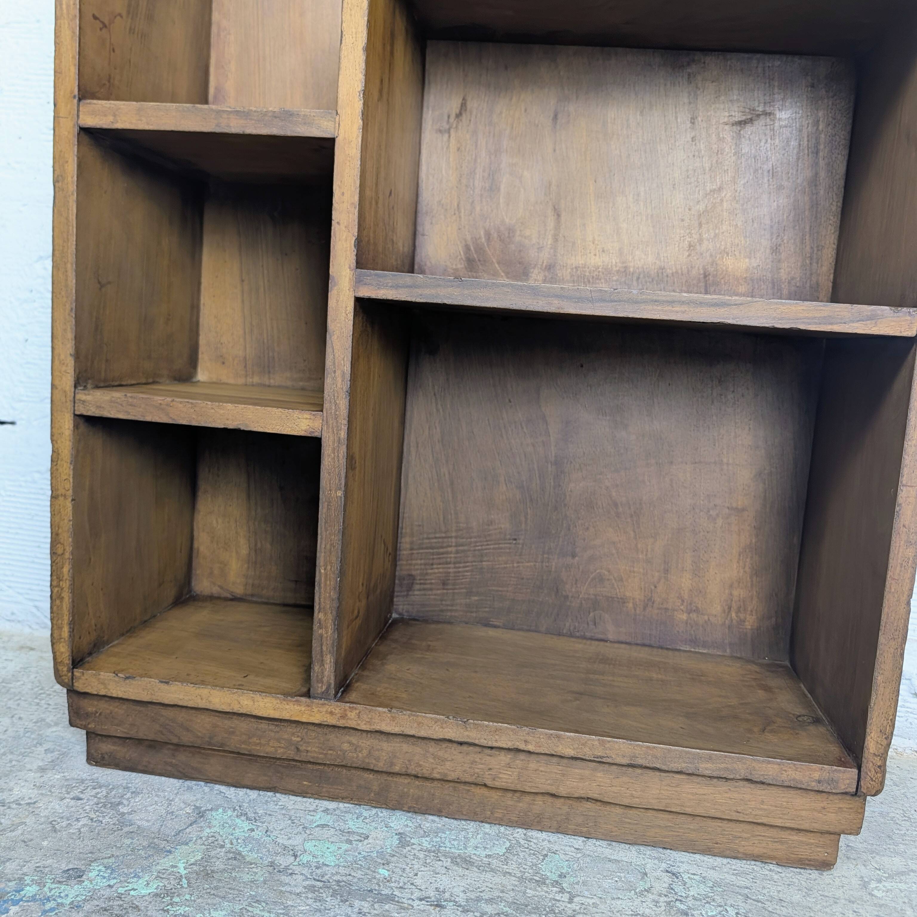 Asymmetrical Art Deco bookshelf