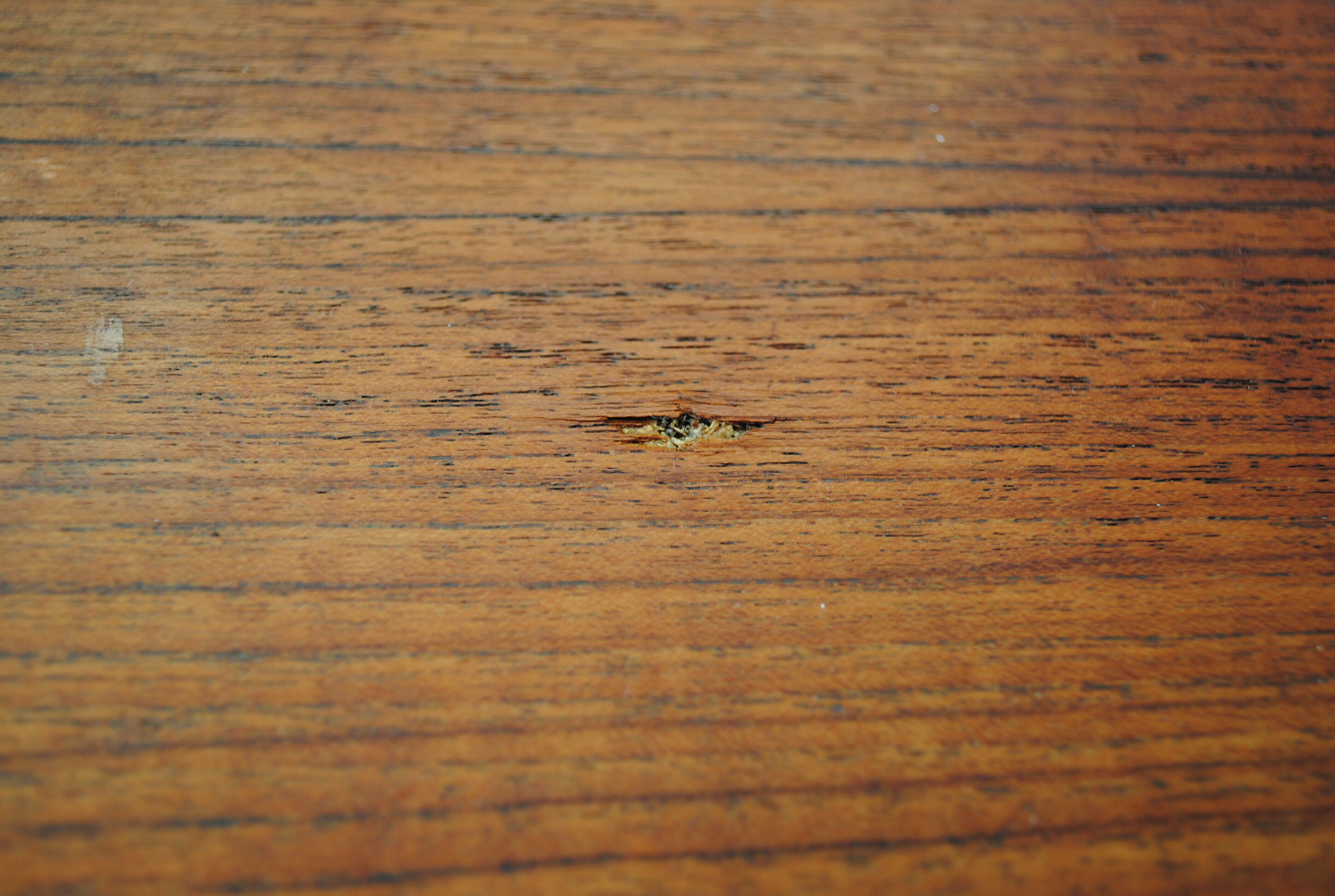 Table to eat expandable in teck