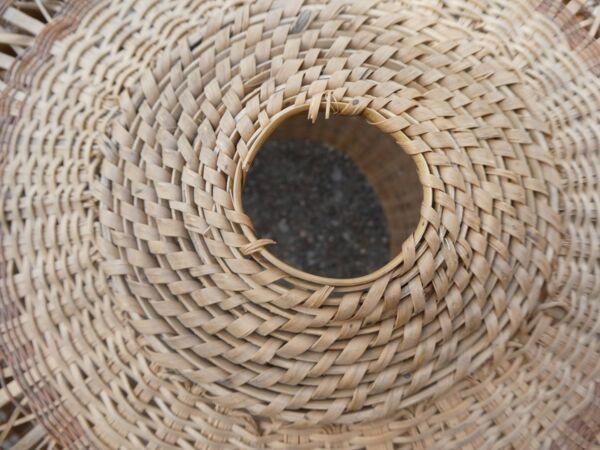 Suspension boule en paille de rotin