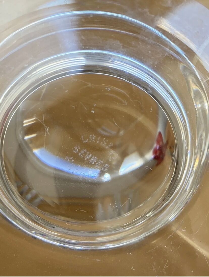 Vase cup on foot shower crystal of weaning old