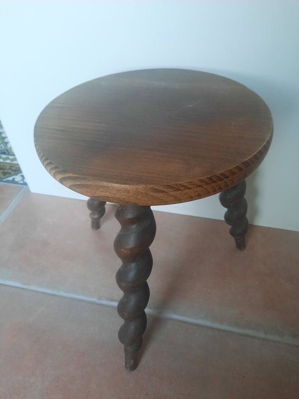 Tripod stool