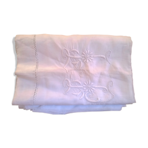 drap vintage au monogramme