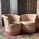 Paire de fauteuils cabriolets vintage années 70 style Hollywood Regency rose satinée