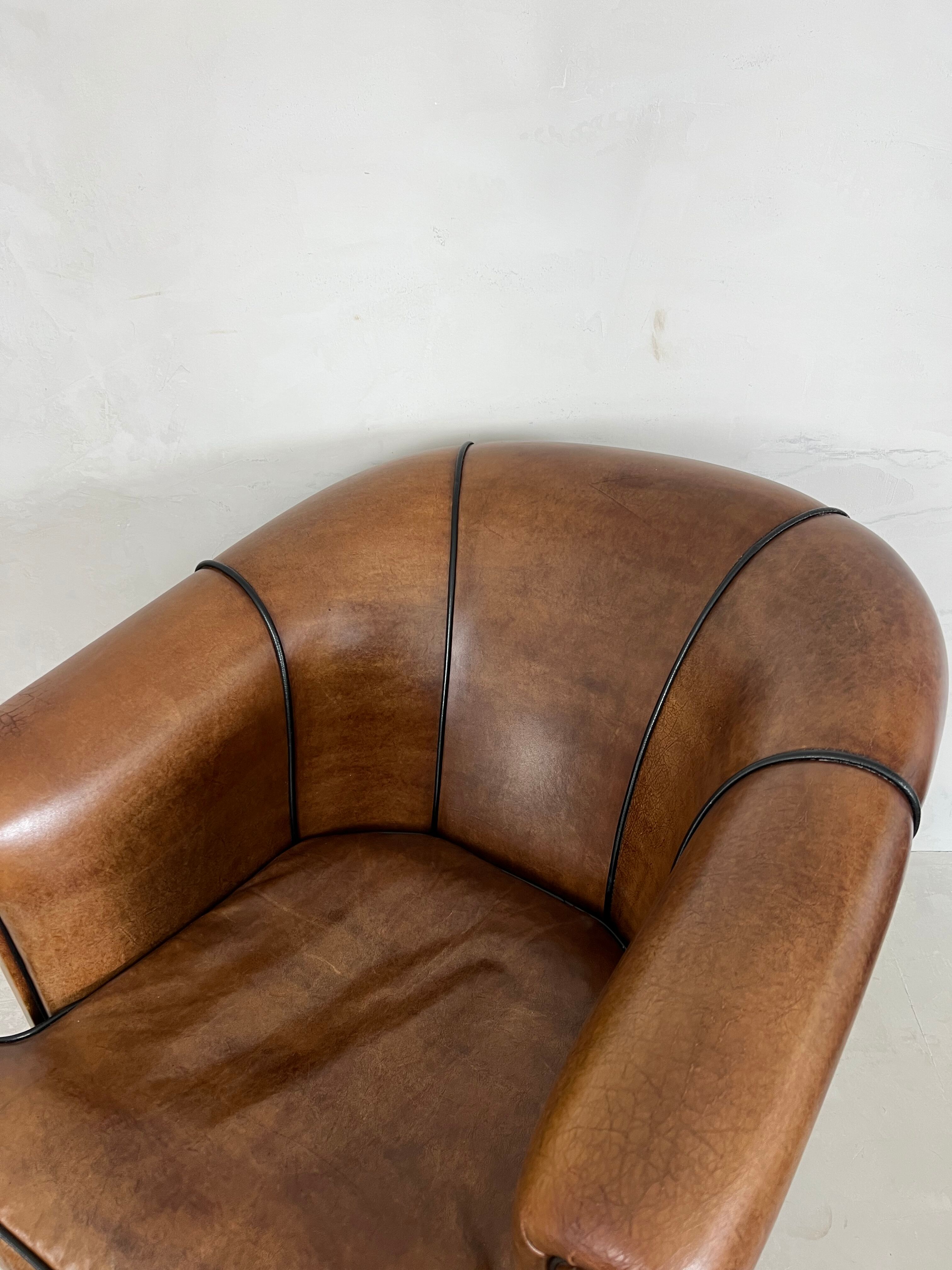 Clubchair sheep’s leather