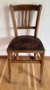 Chaise de bistrot en bois. estampillée luterma
