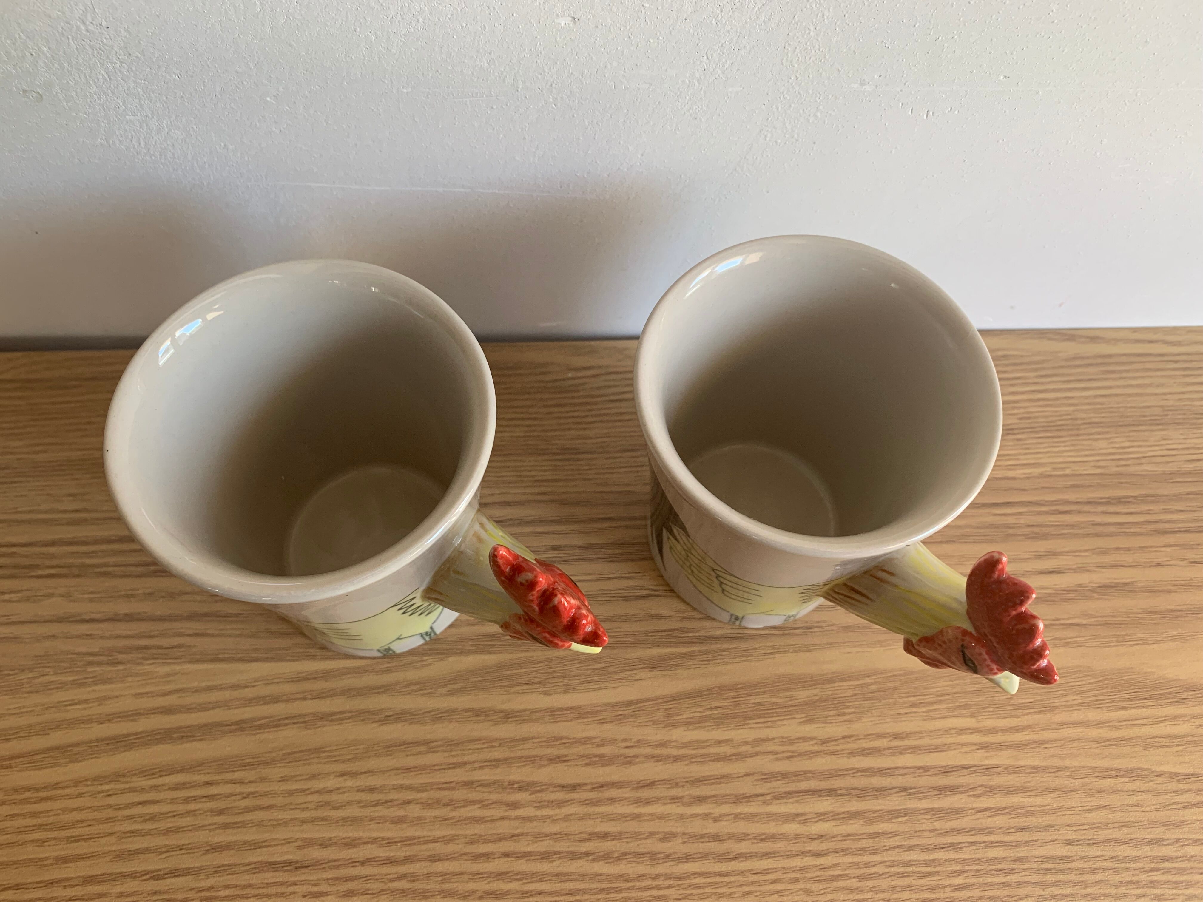 Lot anciennes tasses poule