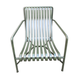 Low Palissade armchair in green metal by Bouroullec