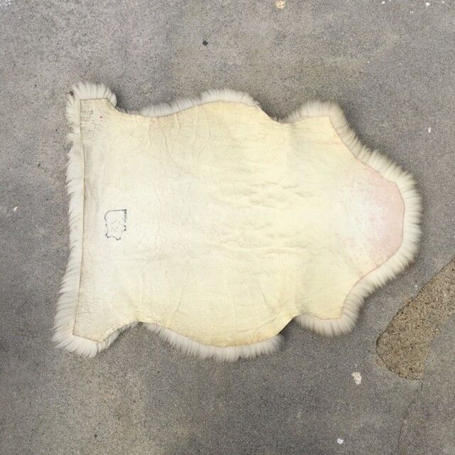 Two-coloured sheepskin