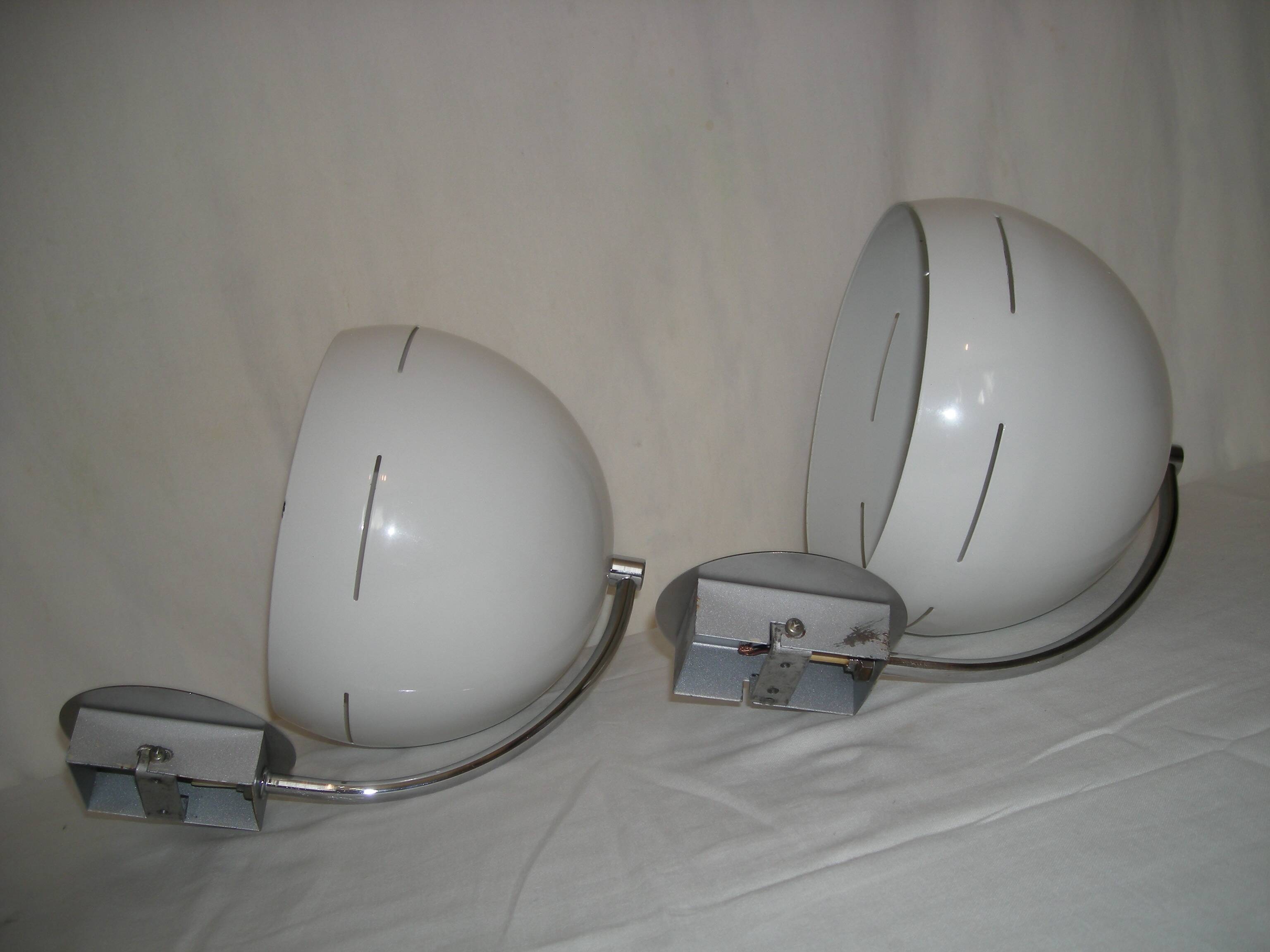 Pair of arco wall lights from the 70s