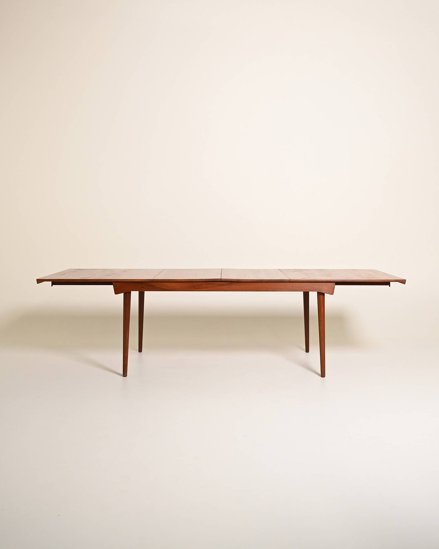 France & Søn extending dining table by Finn Juhl, 1960s