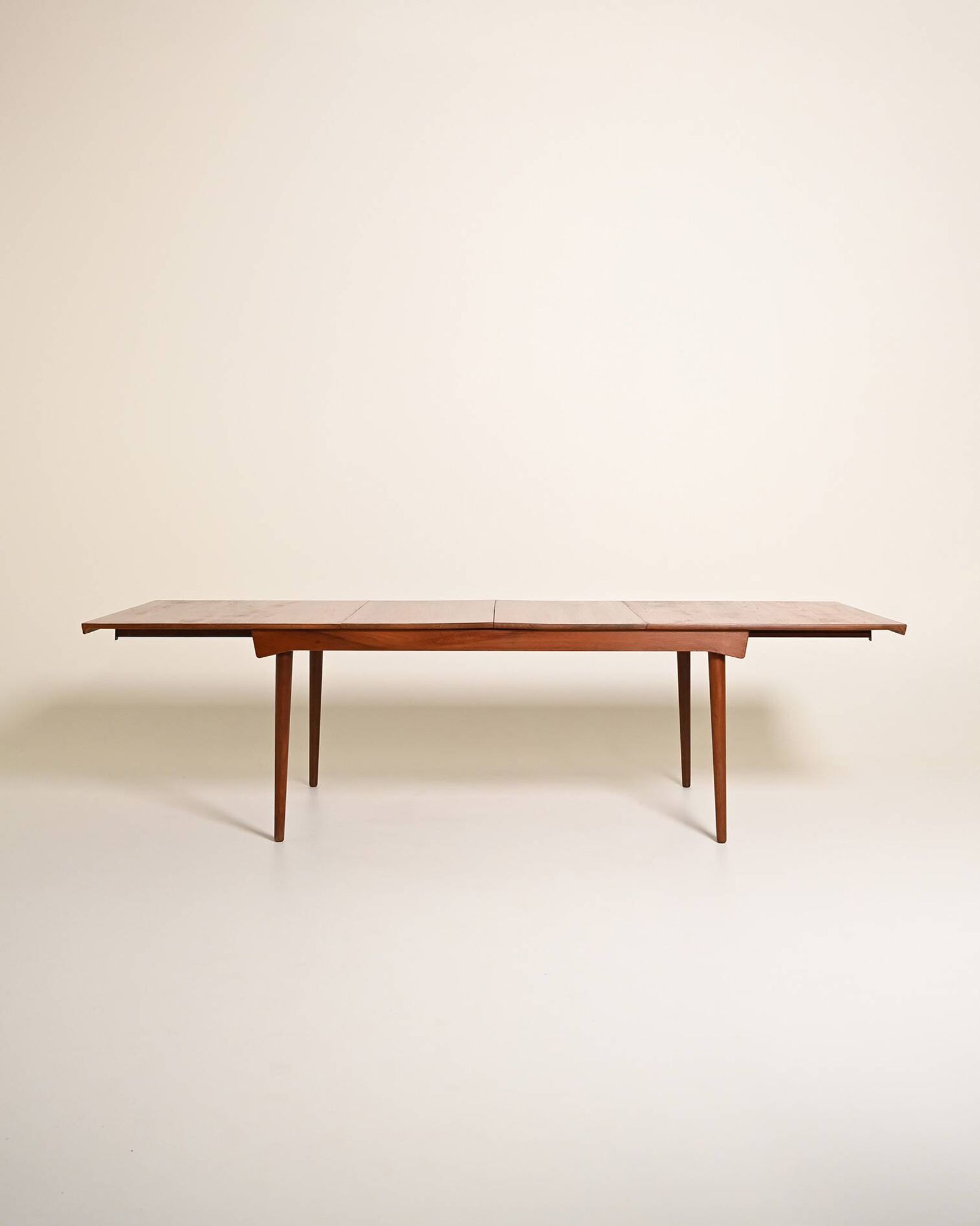 France & Søn extending dining table by Finn Juhl, 1960s
