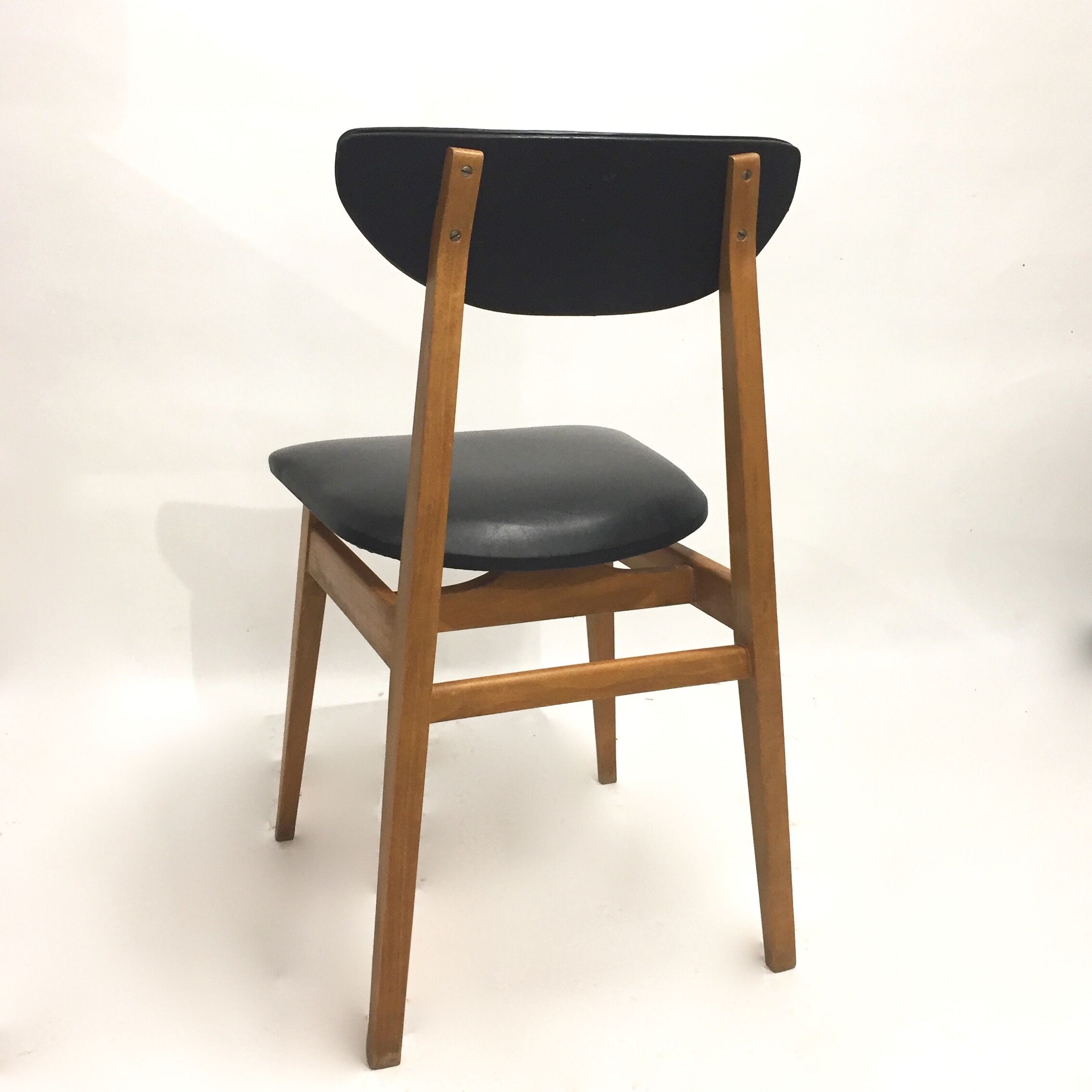 Series of 4 Scandinavian chairs