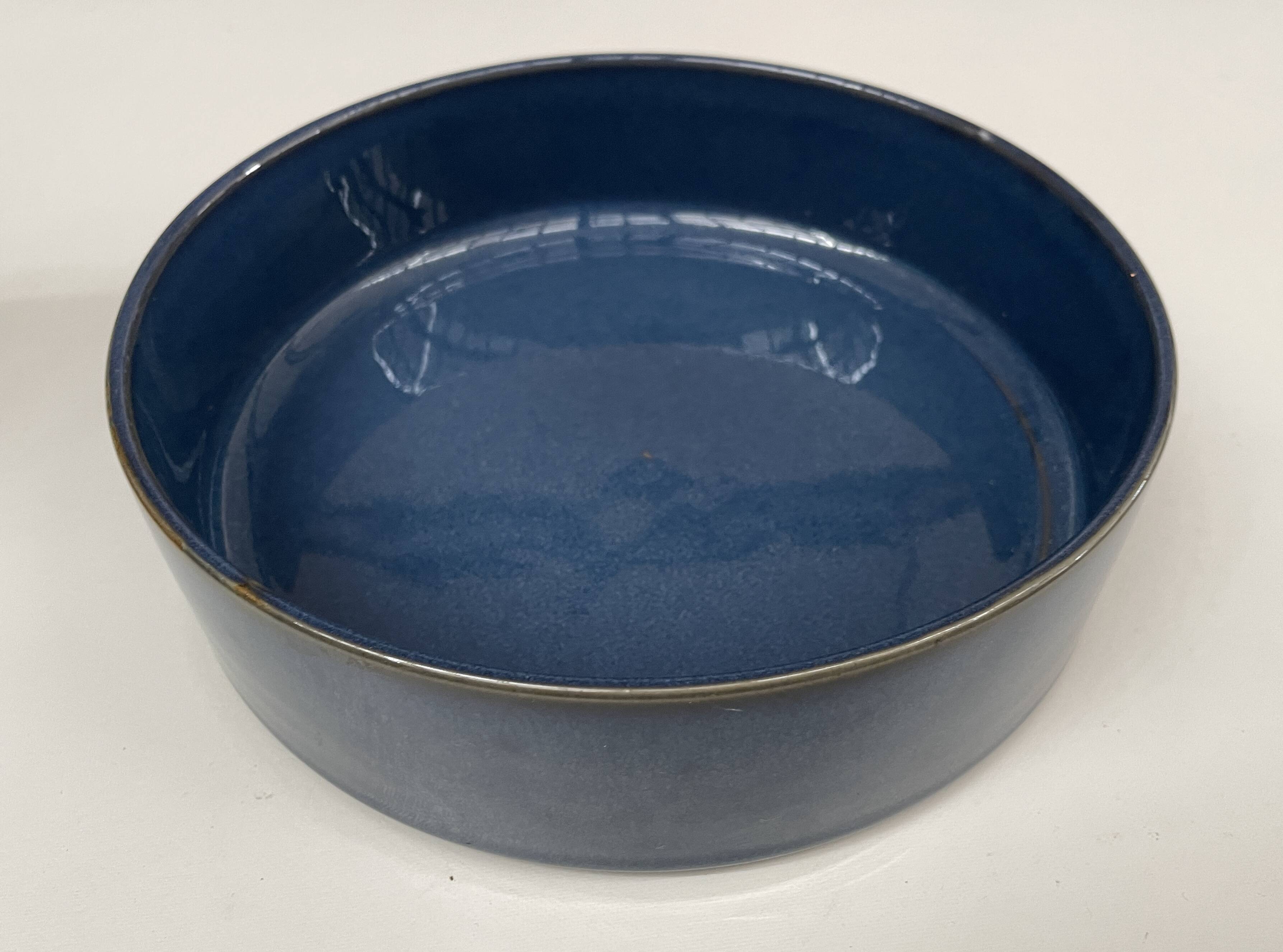 Deep petrol blue ceramic plate – minimalist centrepiece