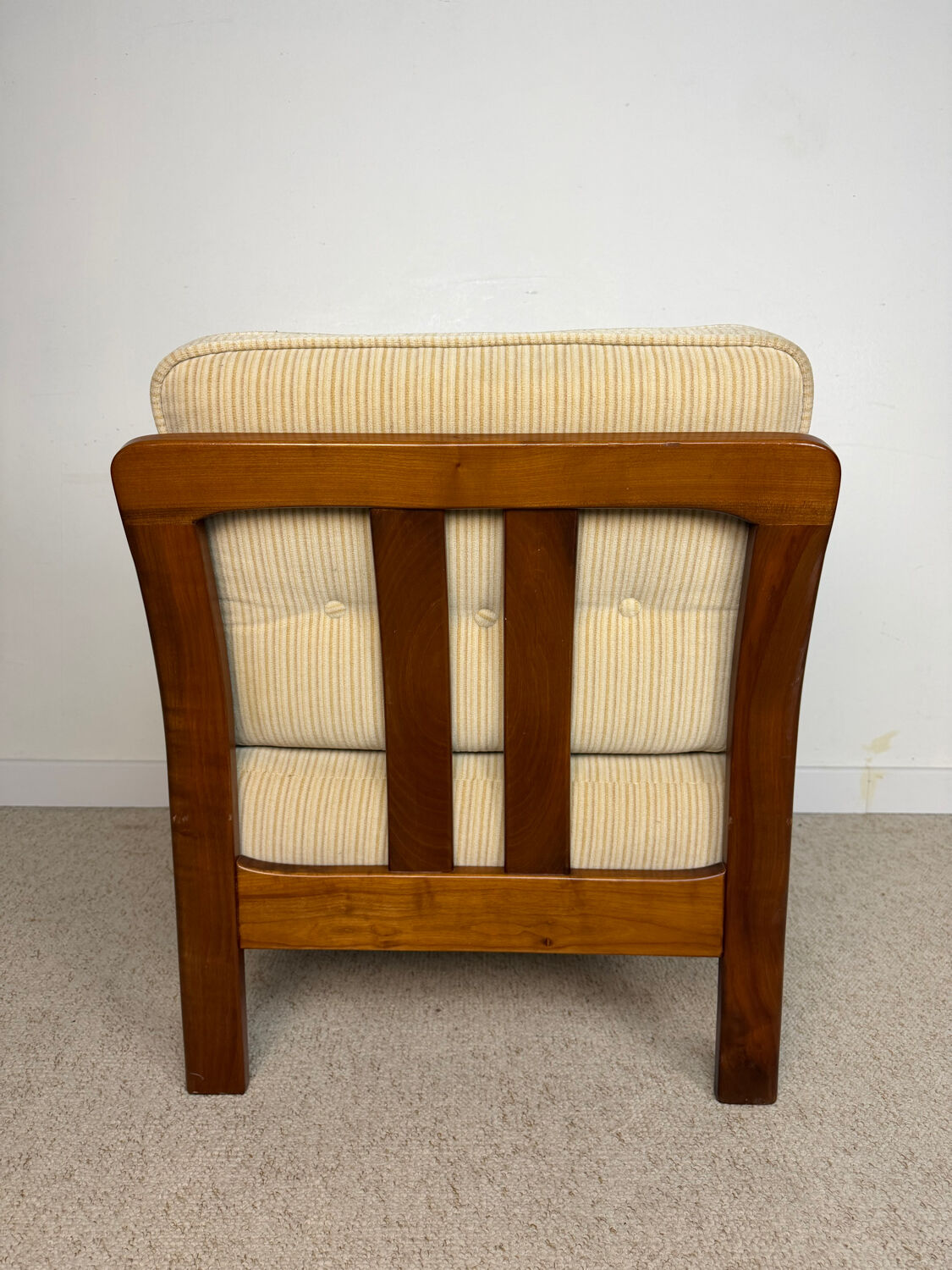 Vintage Scandinavian armchair from the 1960s.