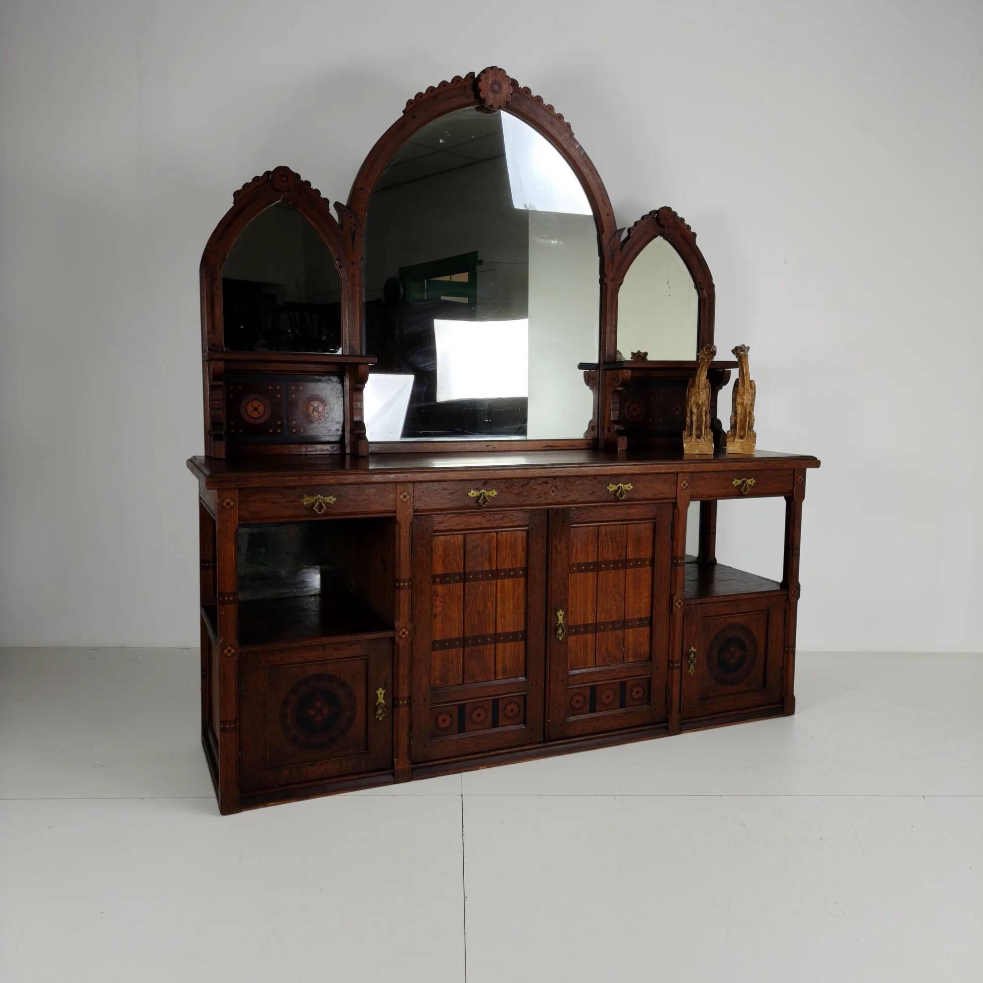 Buffet Arts & Crafts anglais en chêne du XIXe siècle par Pratt & Prince