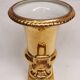 Medici-shaped vase in gilded Paris porcelain.