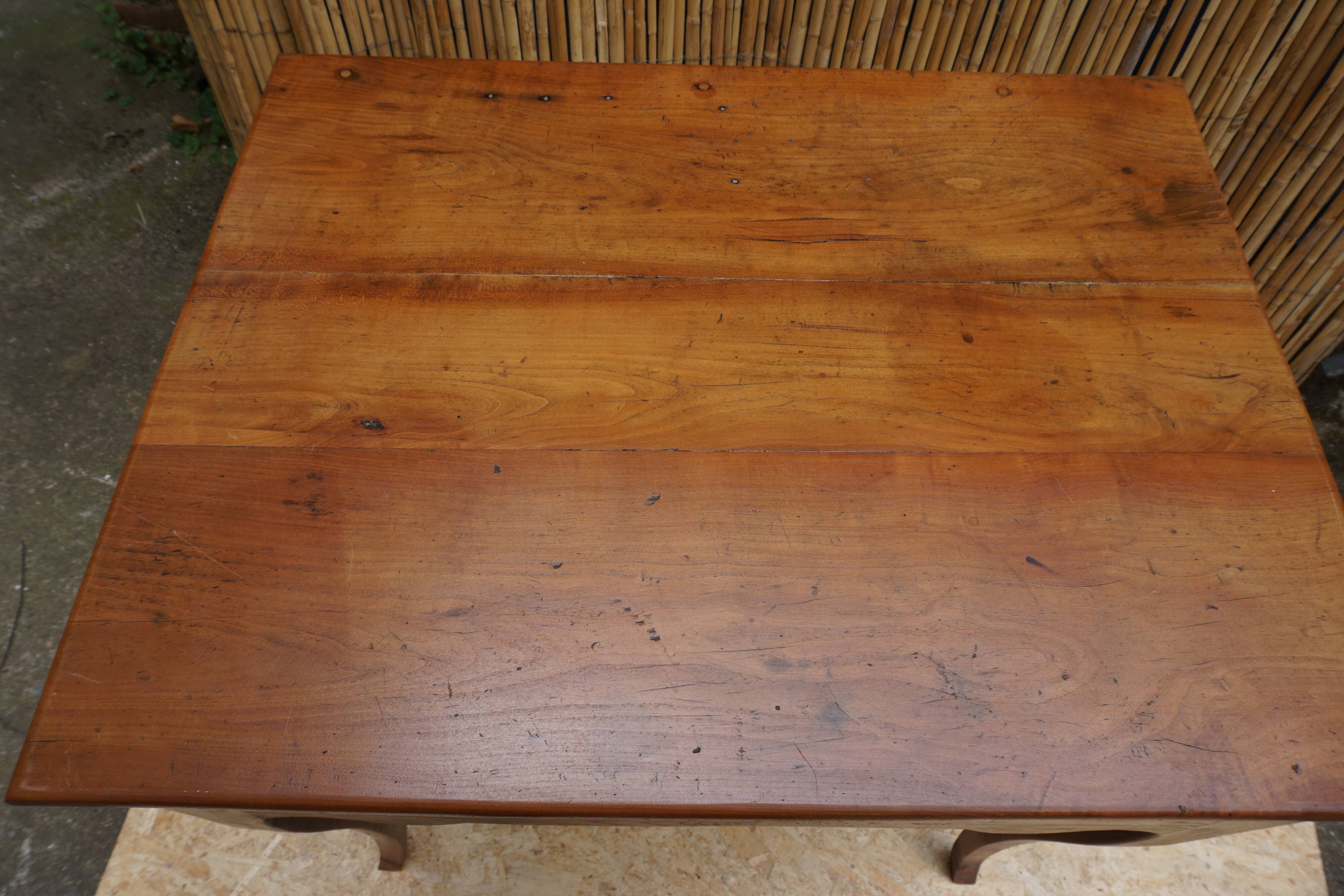 Table de taverne ou d'auberge du 18° siècle