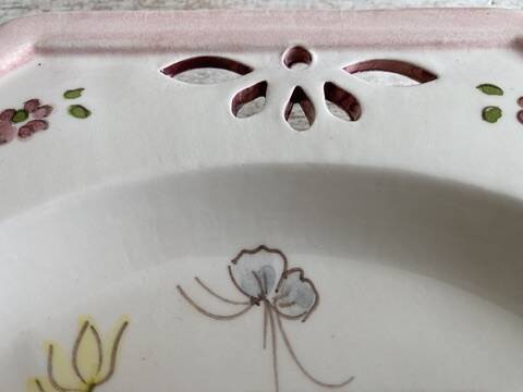 Antique plate with hand-painted floral decoration - Farandol - 29 cm - pink