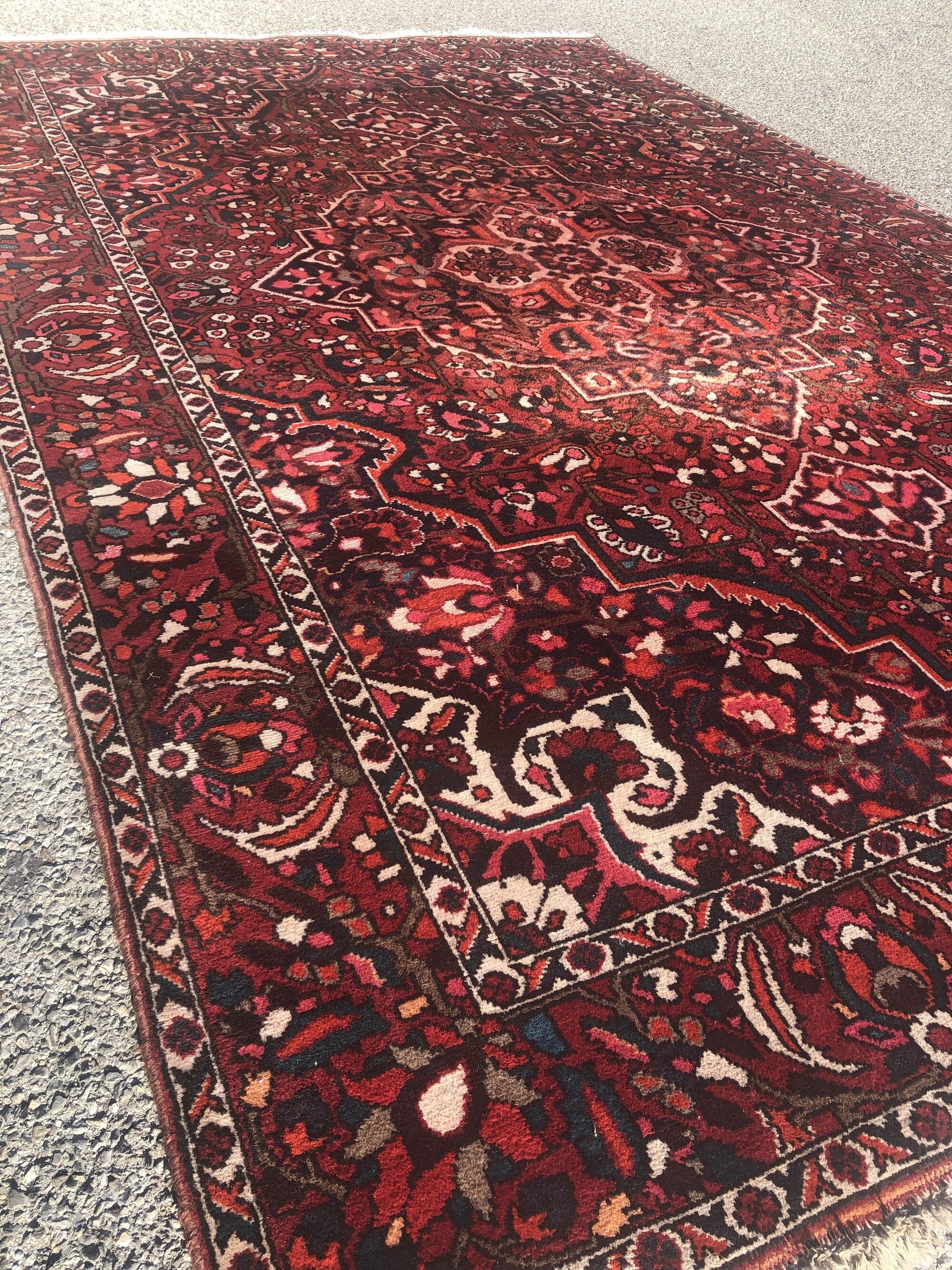 Persian orient carpet iran bakthiar 196 x 300 cm