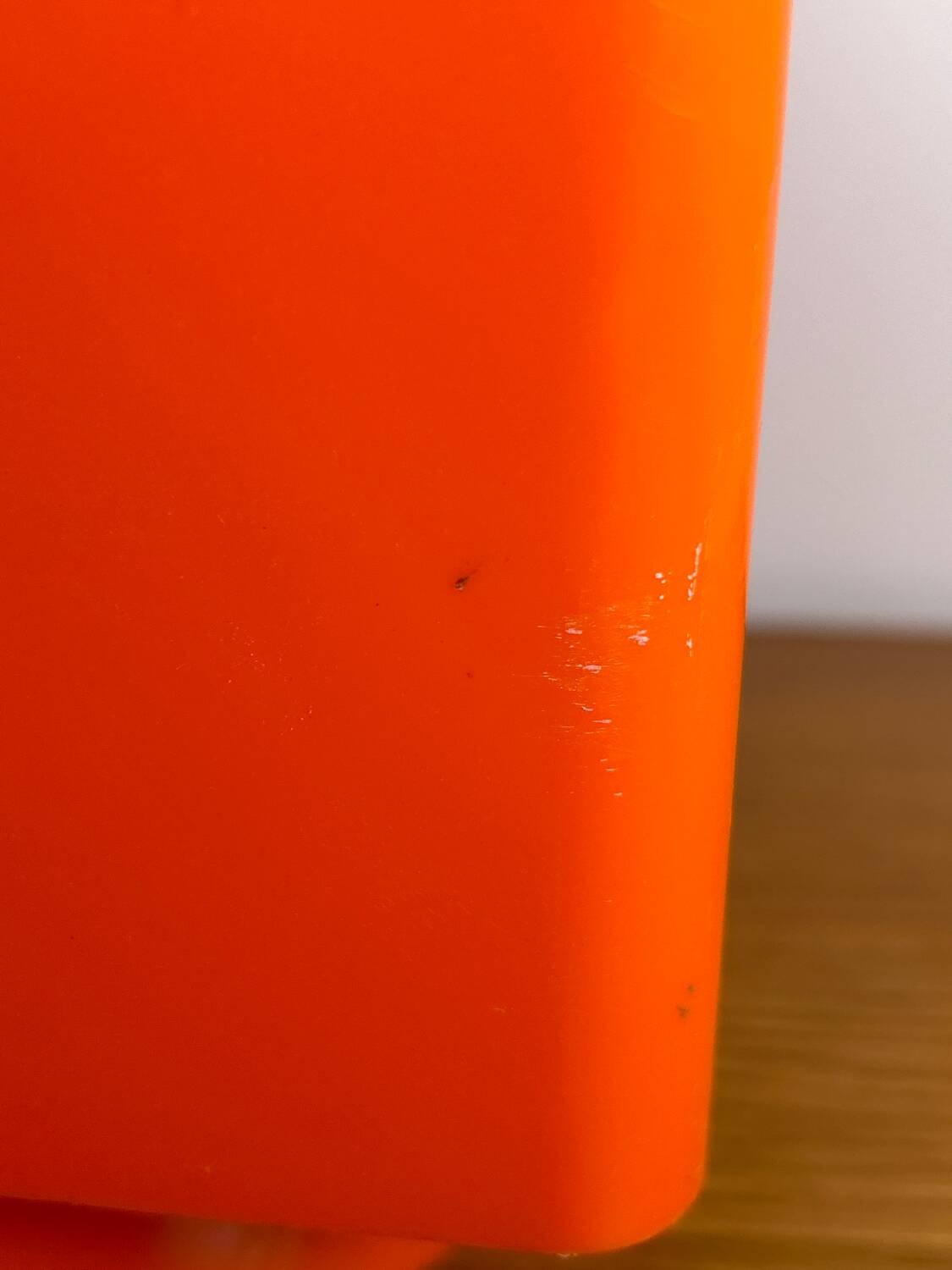 Vintage Grosfillex orange planter