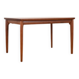 Mid-Century Danish Teak Extendable Dining Table, 1960s.