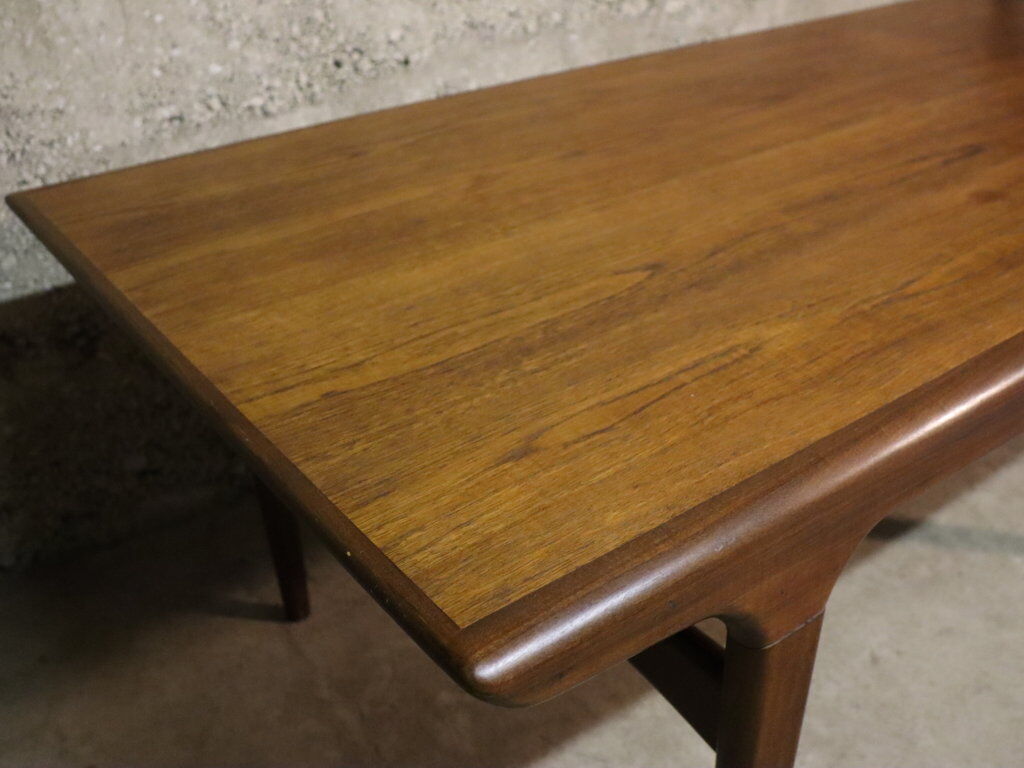Samcom scandinavian expandable teak table