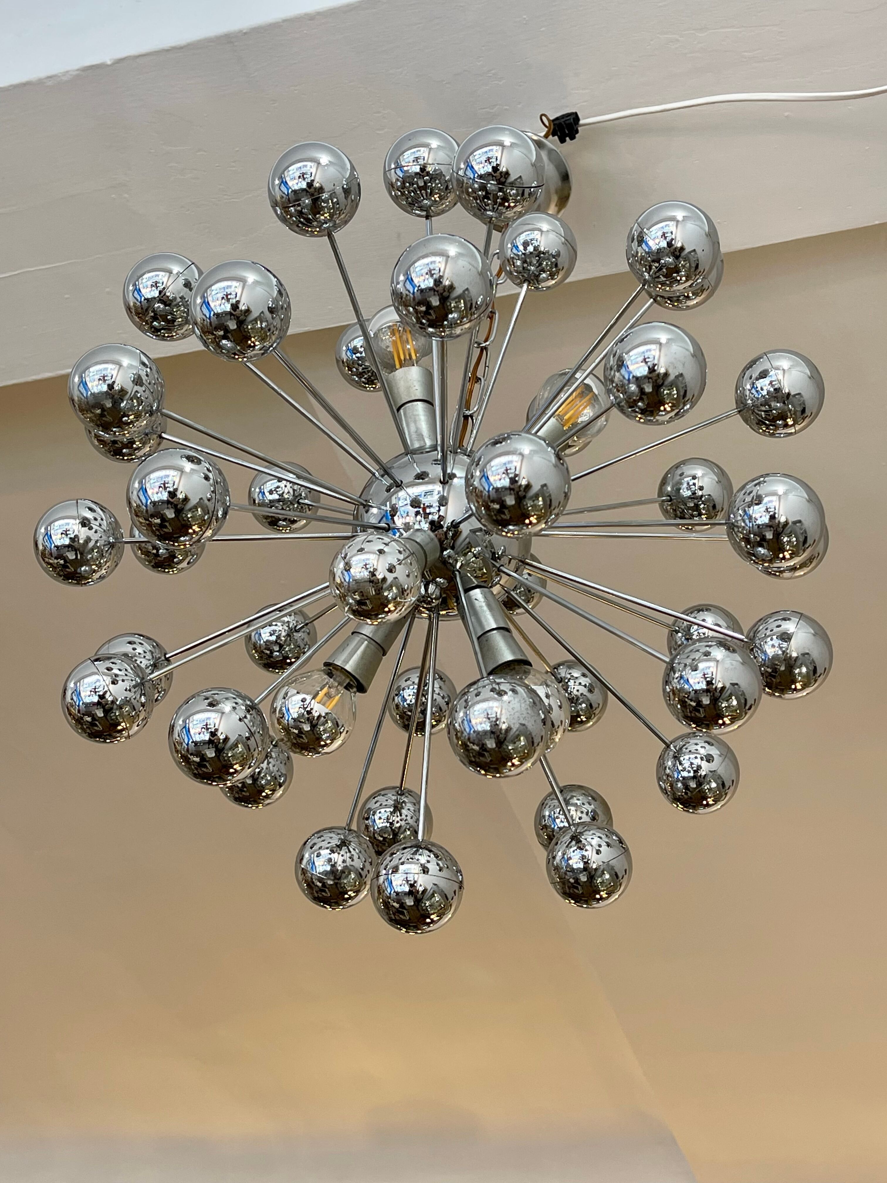 Sputnik chandelier 70