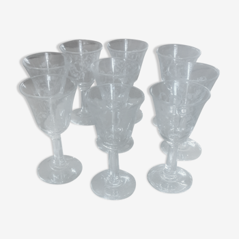 Set 9 vintage liquor glasses