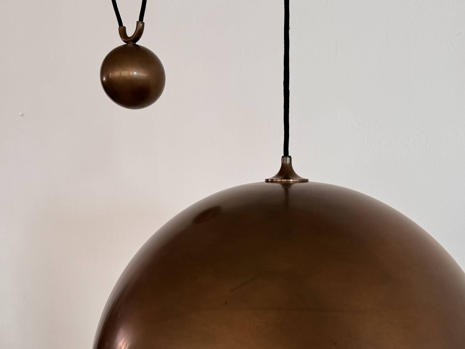 Suspension à contrepoids en laiton vintage Florian Schulz