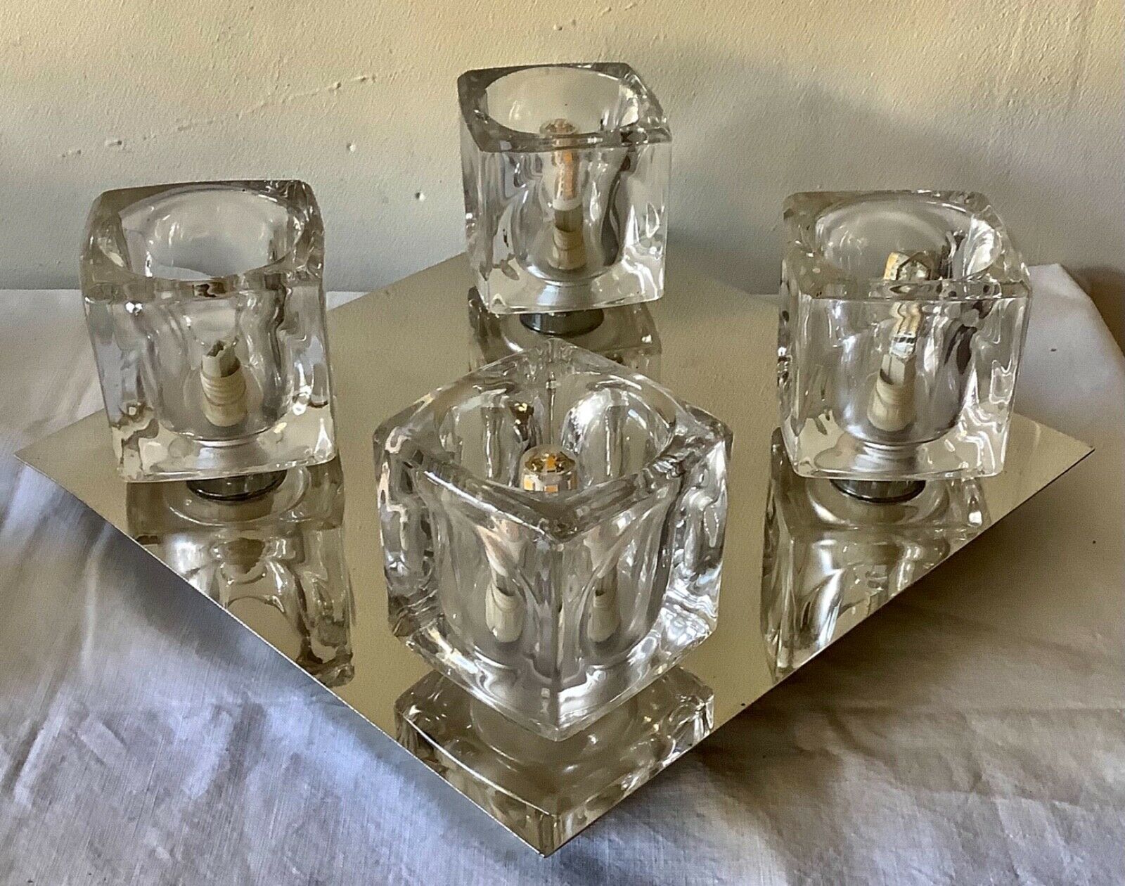 Lot of 2 wall appliques 4 chrome metal lights - moulded glass