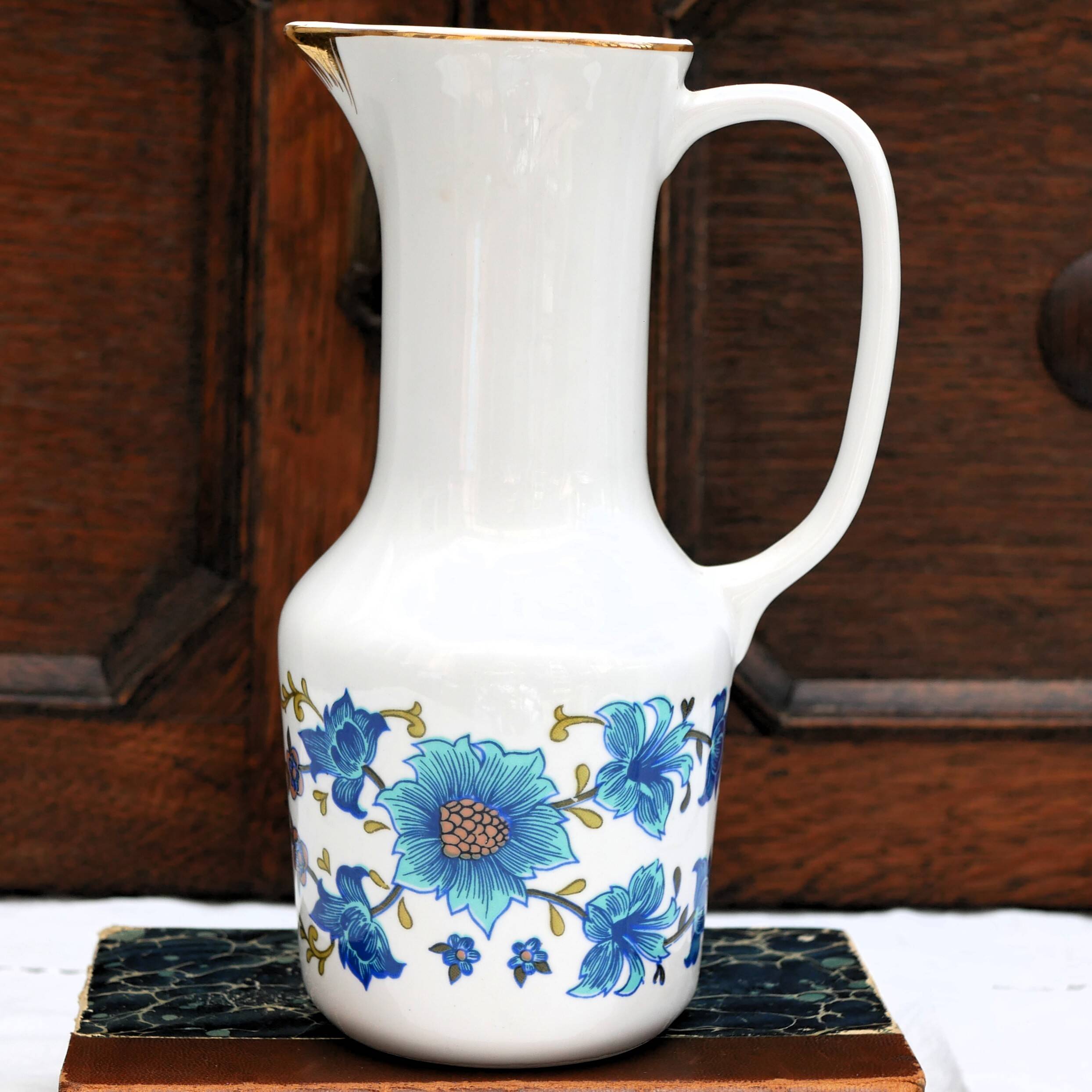 Alcobaça from Portugal, vintage mid-century jug/vase