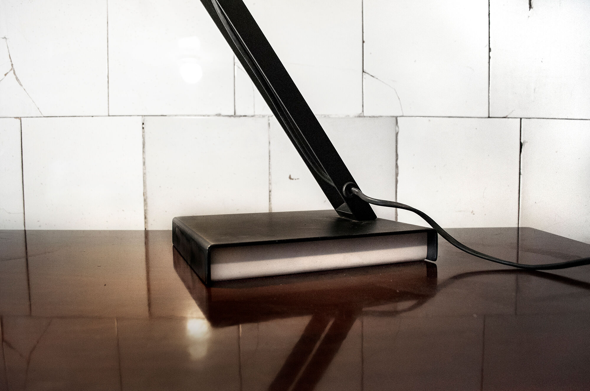 Lacqueched metal table lamp Italy 1970s