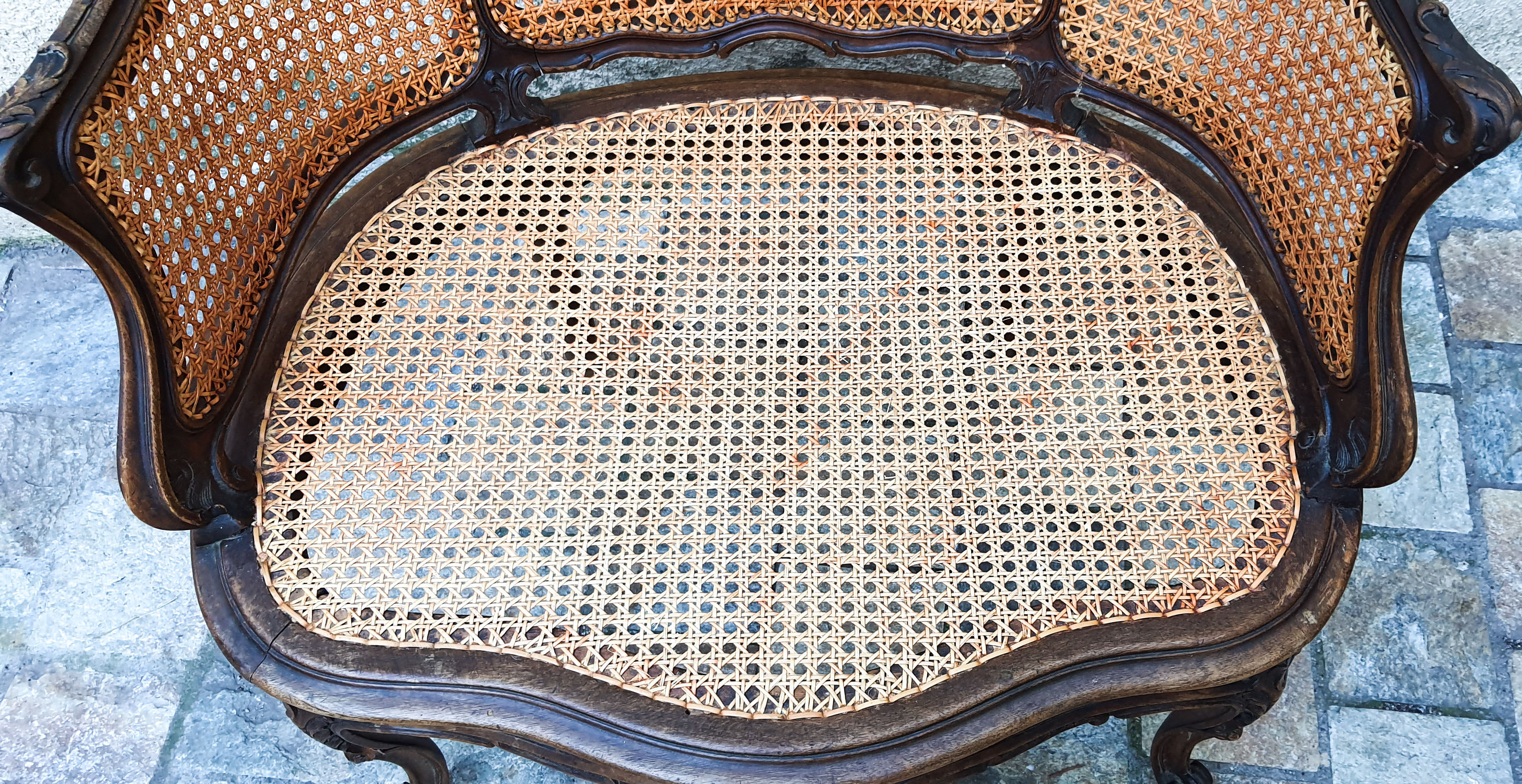 Louis XV-style shepherdess chair