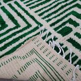 Handmade Moroccan rug from Oued Zam, size 150 x 250 cm.