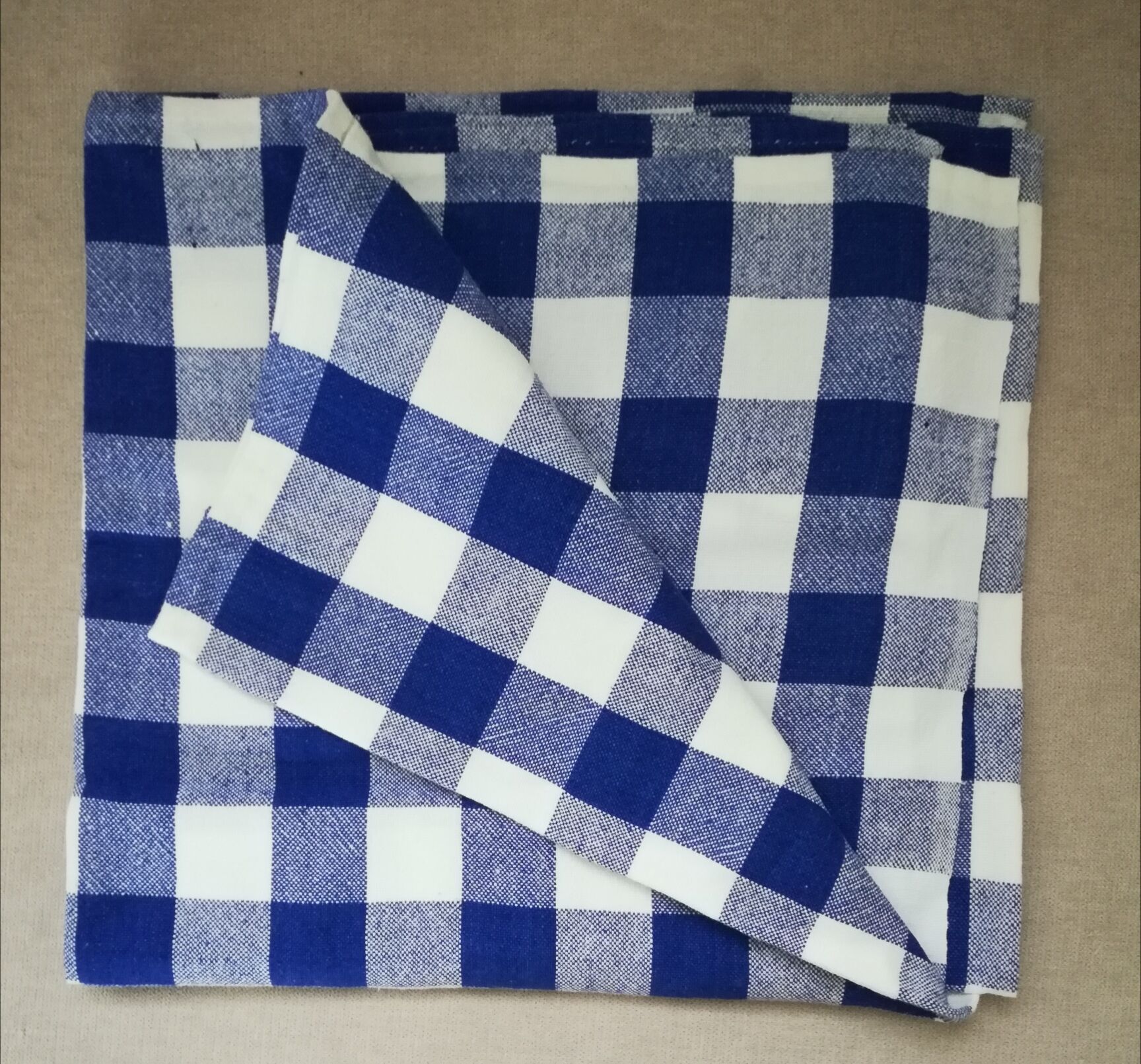 Vichy tablecloth 135 x 135