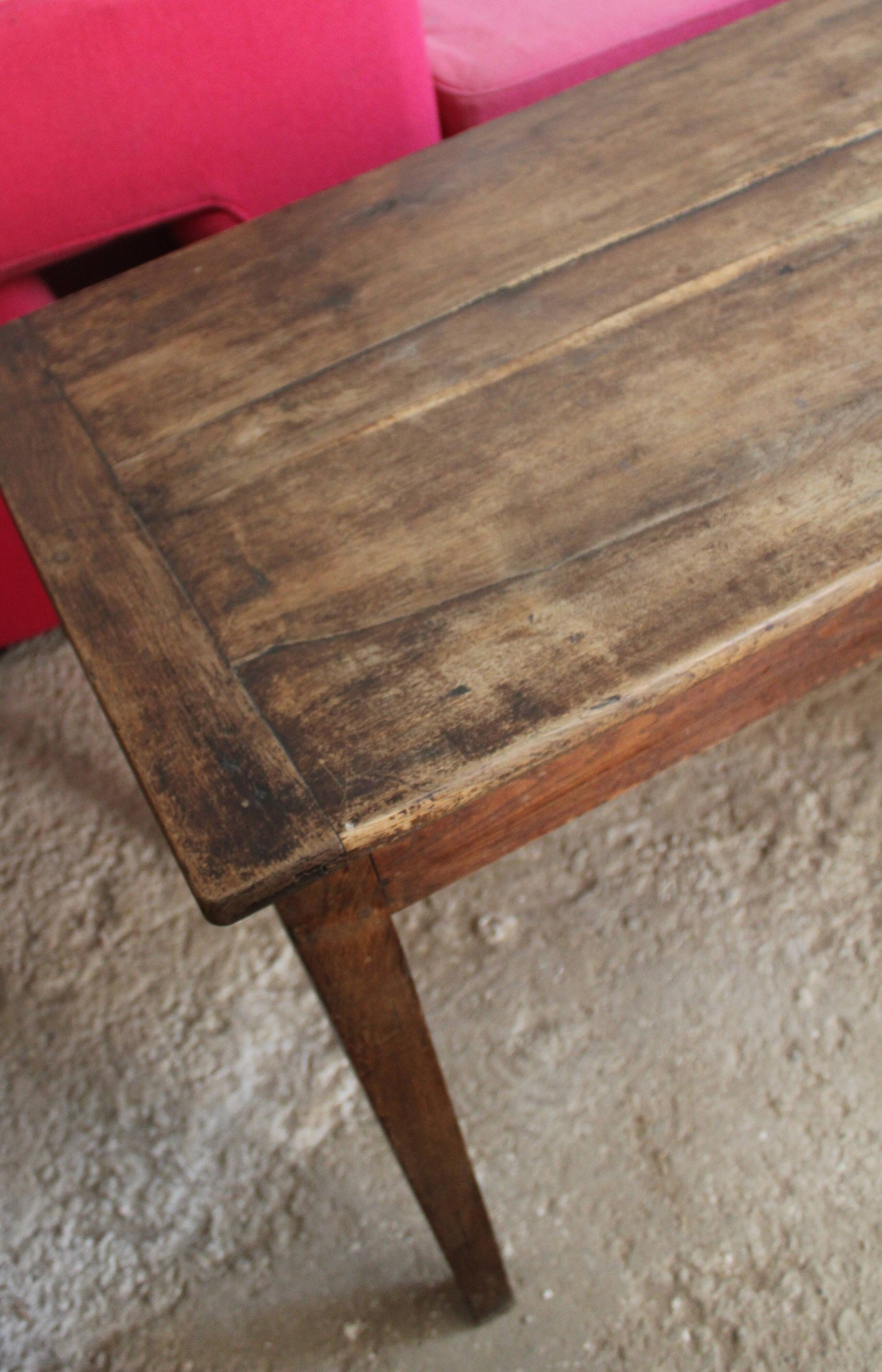 Oak farm table with 2 drawers