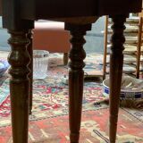 Dining room round table, 2 flaps, 6 feet