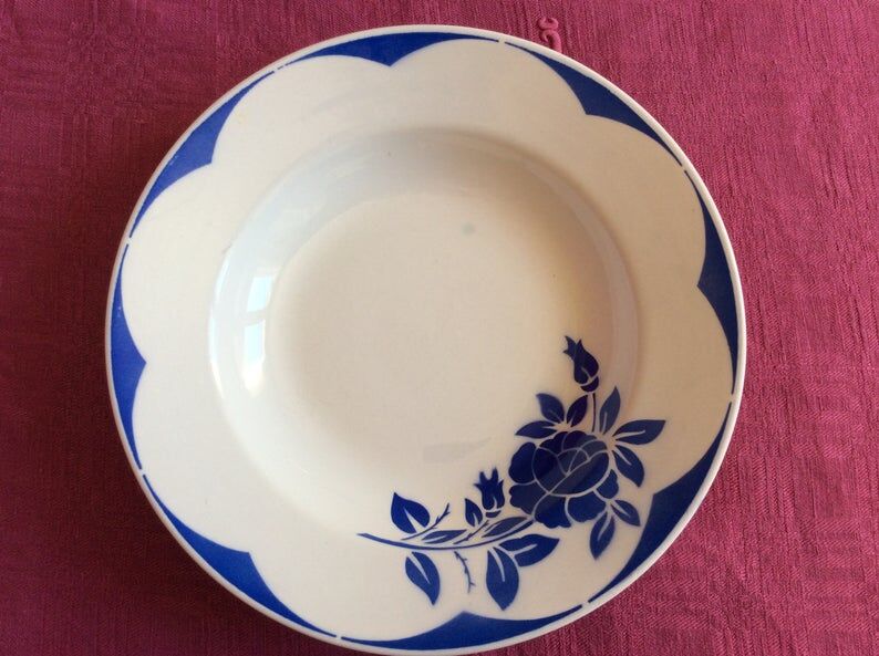 Set de 4 assiettes creuses anciennes et dépareillées de manufacture Française