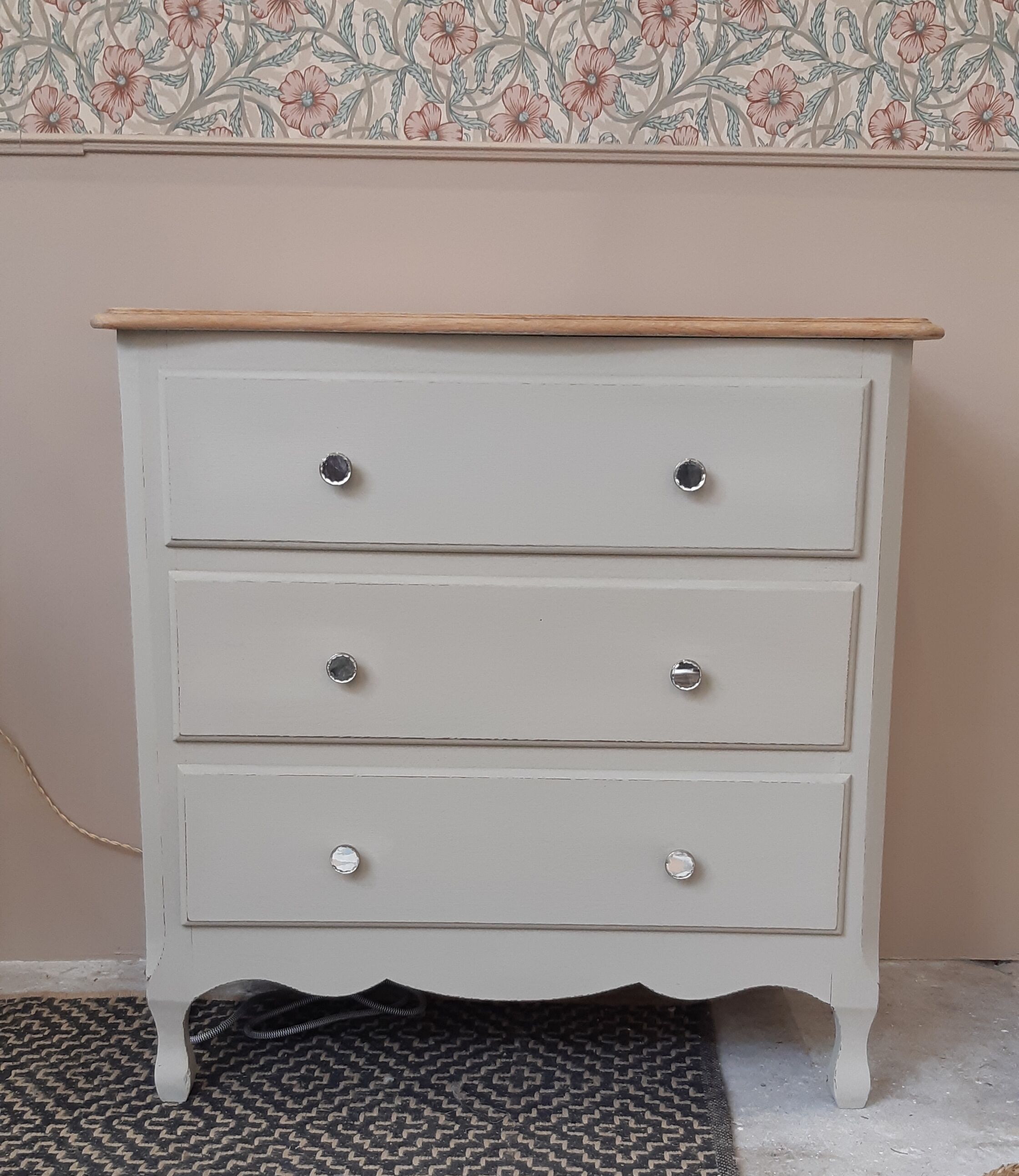 Wood and clay chest of drawers