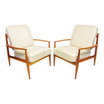 Two "118" Lounge Chairs by Grete Jalk