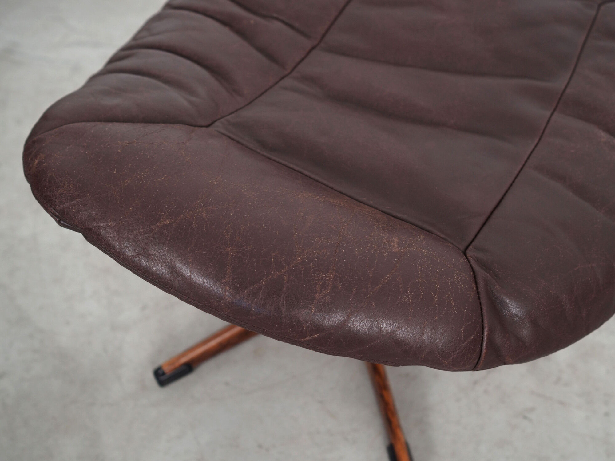 Leather footstool H.W. Klein 1960