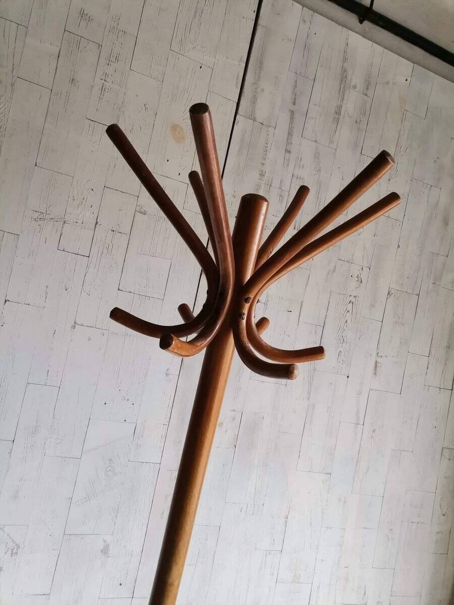 Portemanteau sur pied Thonet en bois marron, style bentwood, Hongrie années 1930 H185cm