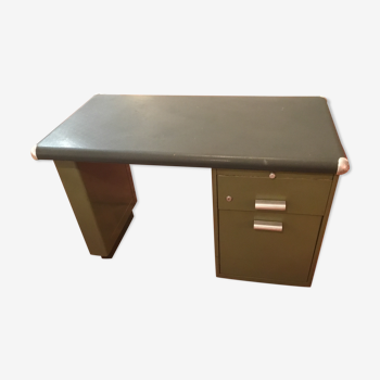 Khaki metal desk