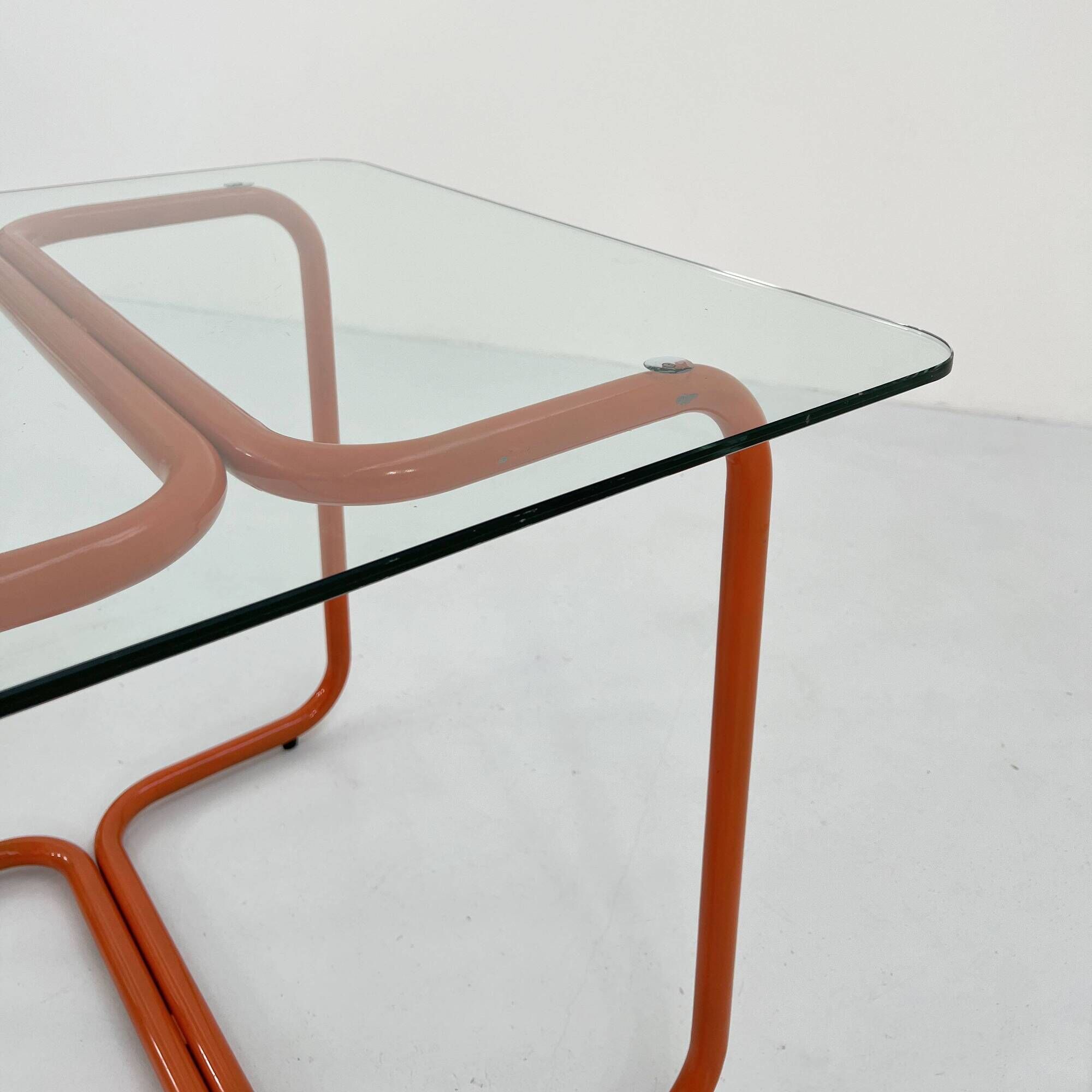 Table à manger tubulaire orange en métal et verre, 1980