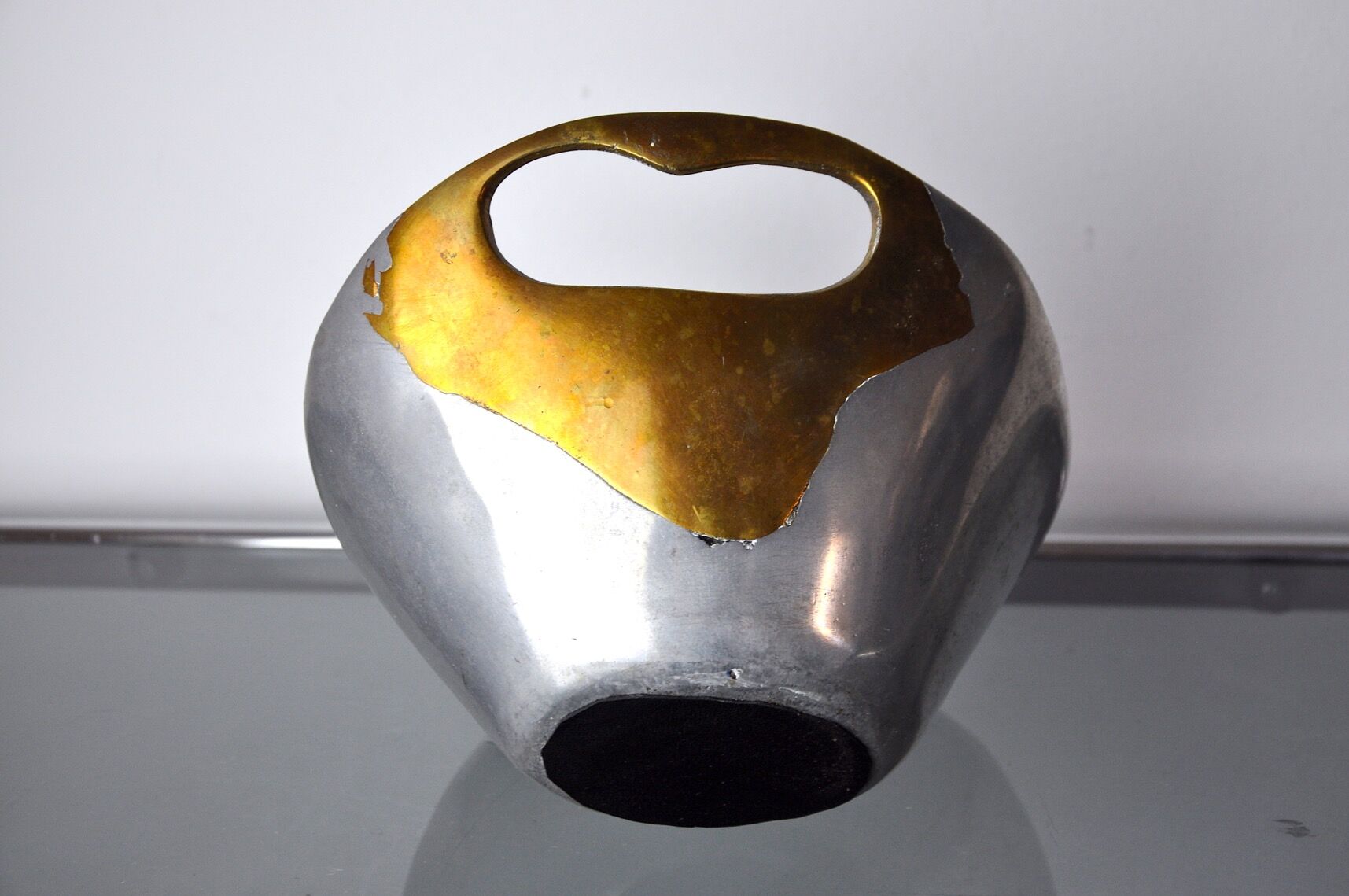 Empty pocket brutalist David Marshall 1980 Spain